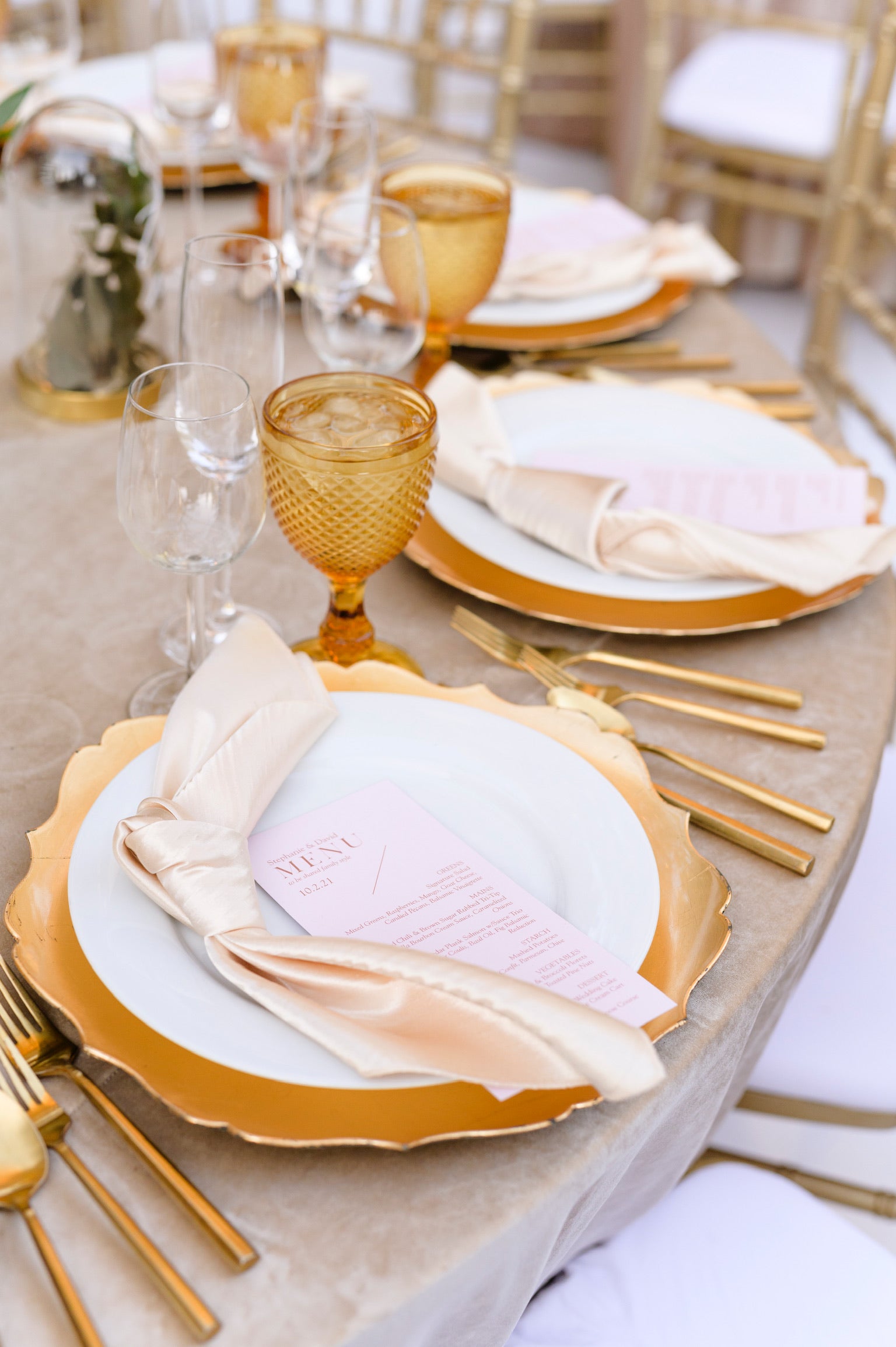 Table Setting With Charger Plates Charger Plates Clear Plastic